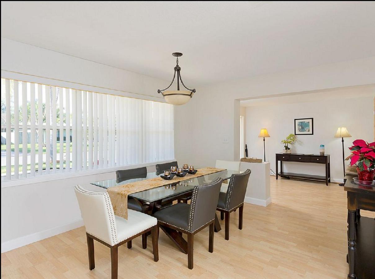 Beachway Per Ankh Pompano Beach Bagian luar foto