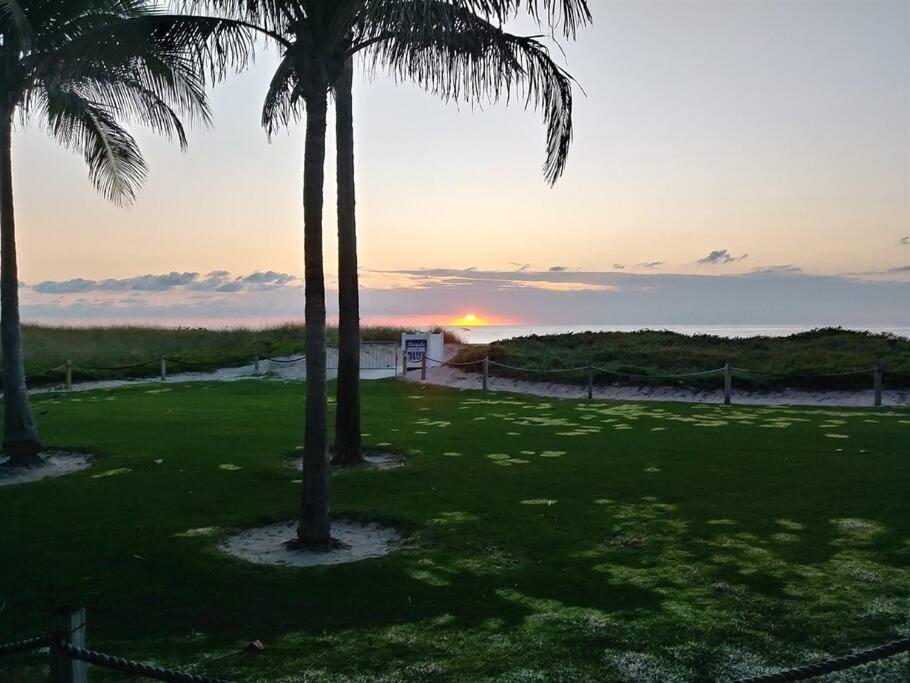 Beachway Per Ankh Pompano Beach Bagian luar foto