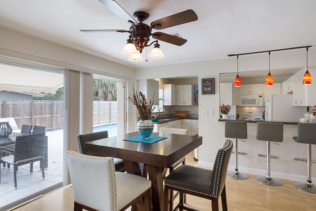 Beachway Per Ankh Pompano Beach Bagian luar foto